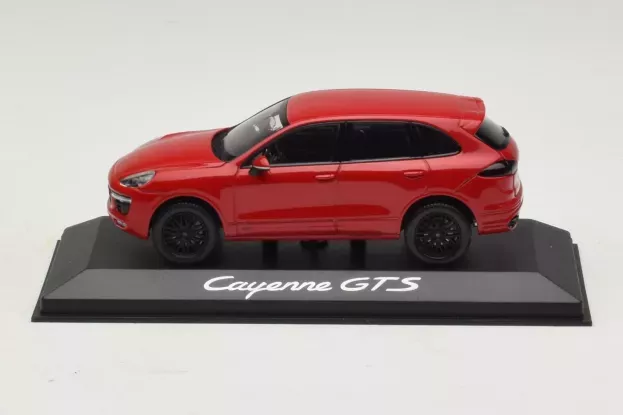 Minichamps Porsche Cayenne Gts 2014 1:43 WAP0200070E